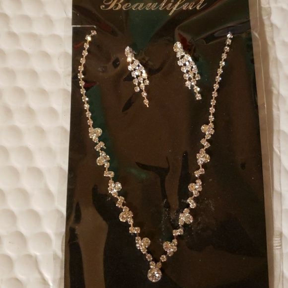 Silverstone Necklace and Earrings Set - Picture 1 of 5